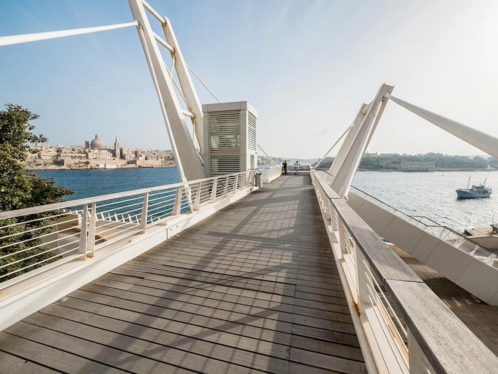 Sliema Tigne Suites Exterior photo